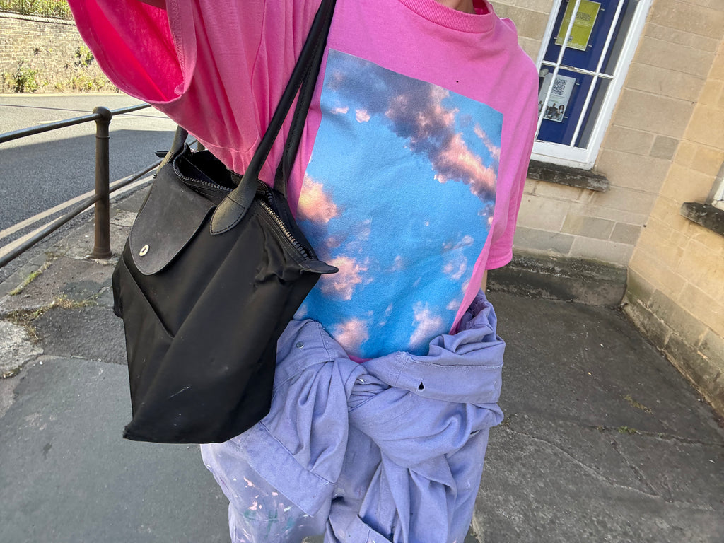 THESKYISALLAROUNDUS TEE (MULTIPLE COLOURS)