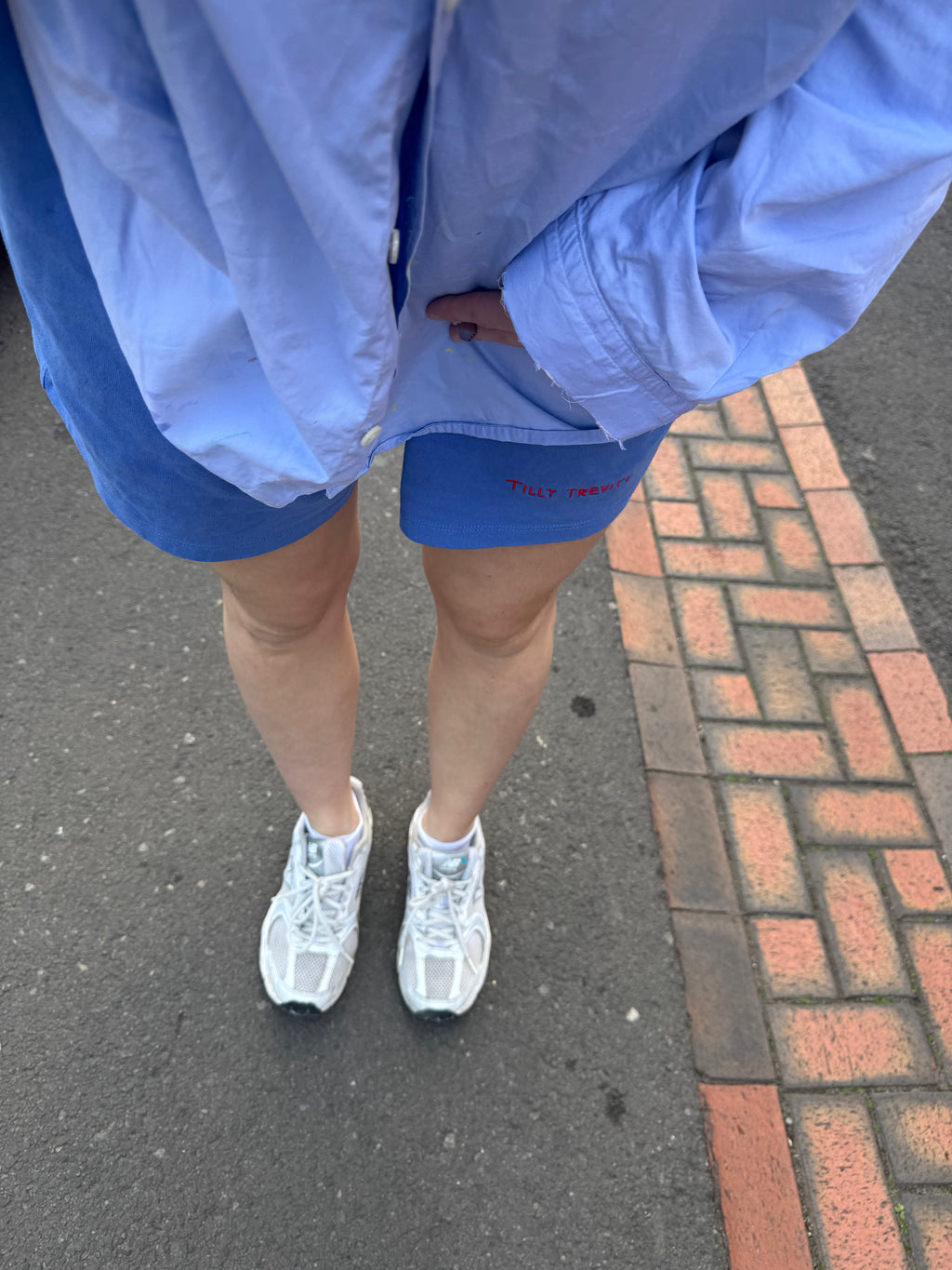 LOGO SHORTS (BRIGHT BLUE)